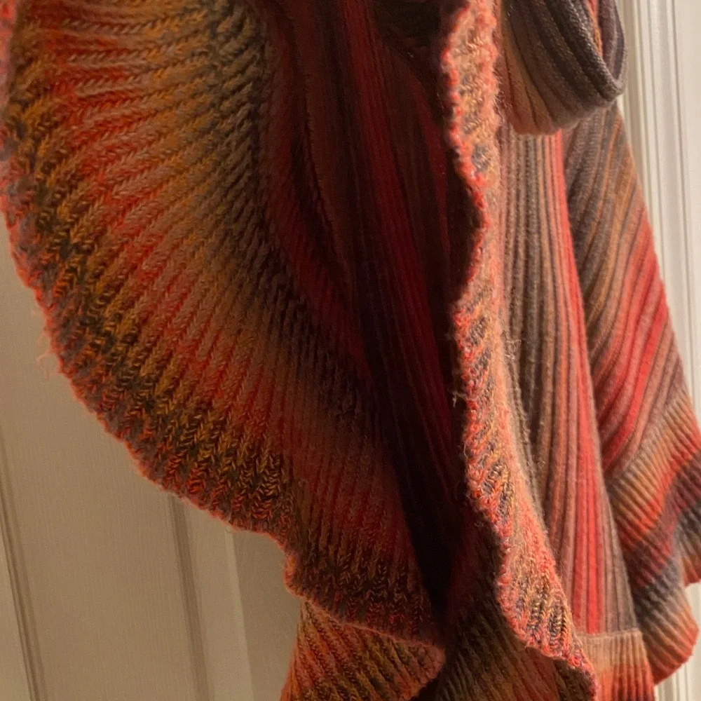 Dor Dor Elegant Multicolor Striped Women's Poncho - Picture 5 of 7